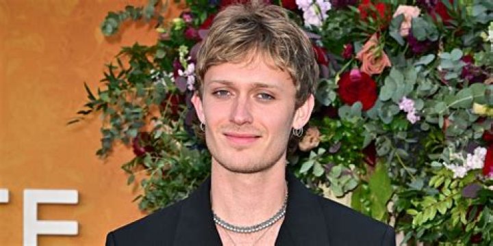 Blameitonkway Wiki, Age, Girlfriend, Is He Gay or Straight?