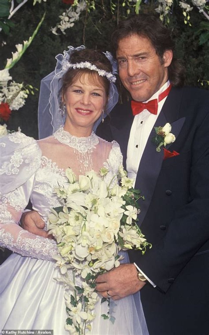 Debbie Gibson, Rob Benedict and more