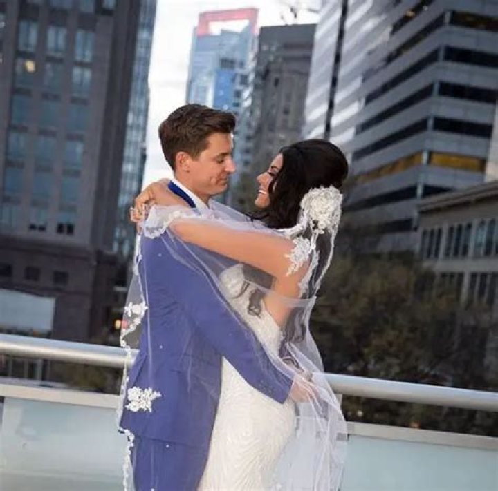 Dianne Gallagher Wiki: CNN, Age, Wedding, Husband, Ethnicity