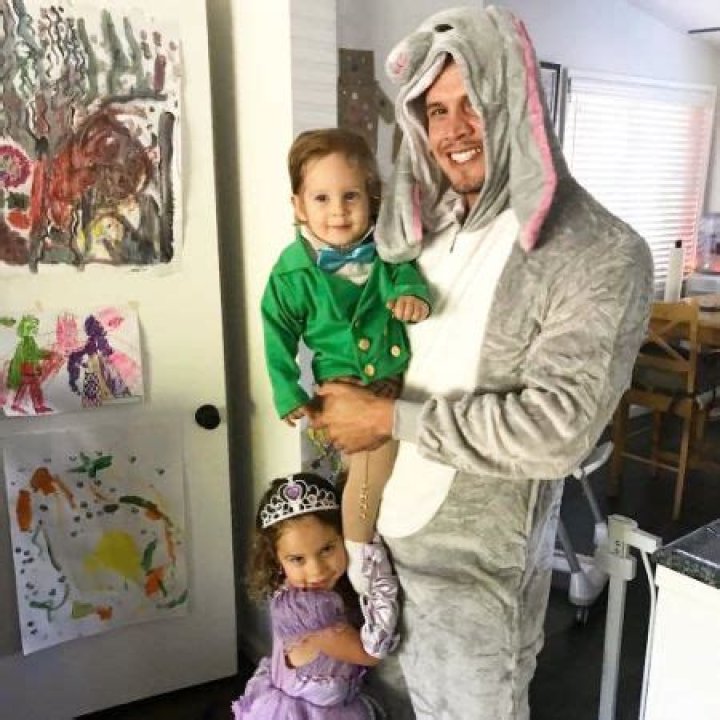 Exploring Her Life with J.D. Pardo, Children, Net Worth, and Married Journey