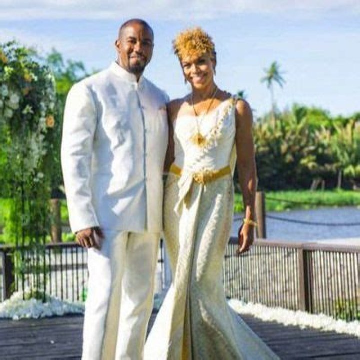 Gillian Iliana Waters & Michael Jal White Married Life