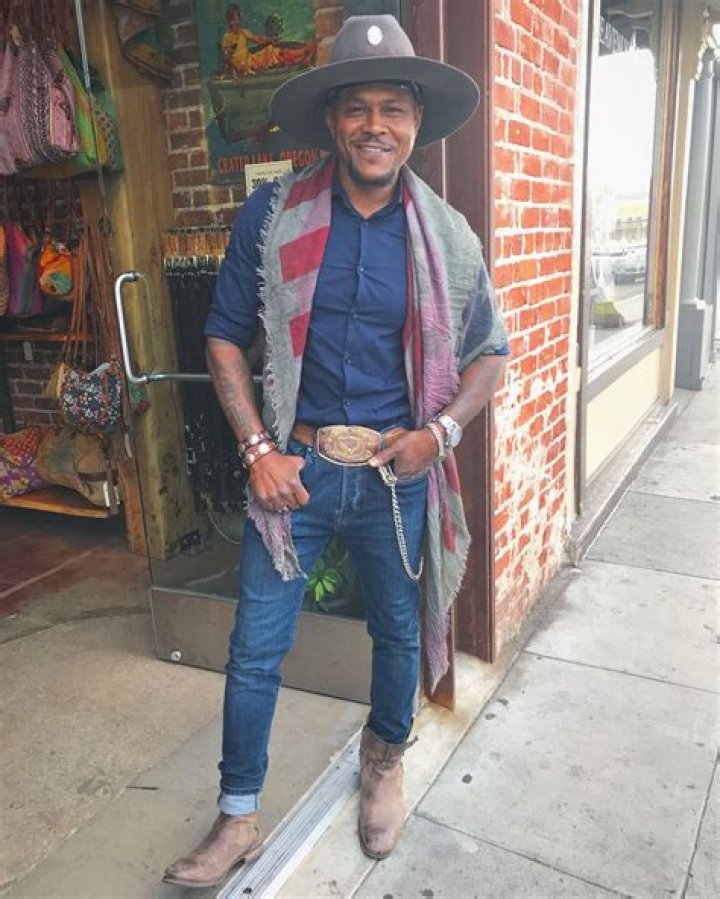 Glance At The Life of Malik Barmhardt