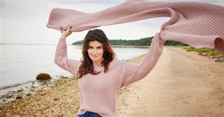 Idina Menzel Pets - Celebrity Pets