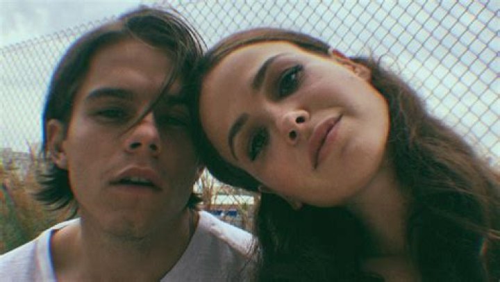 Is Jake Manley Gay? Sexuality Partner Age And Wikipedia Bio