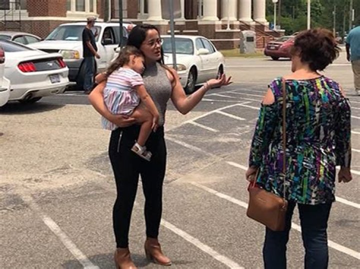 Jenelle Evans Caught Drinking in Car