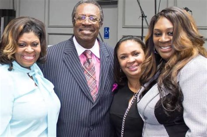 Kim Burrell Net Worth, Husband, Children, Family