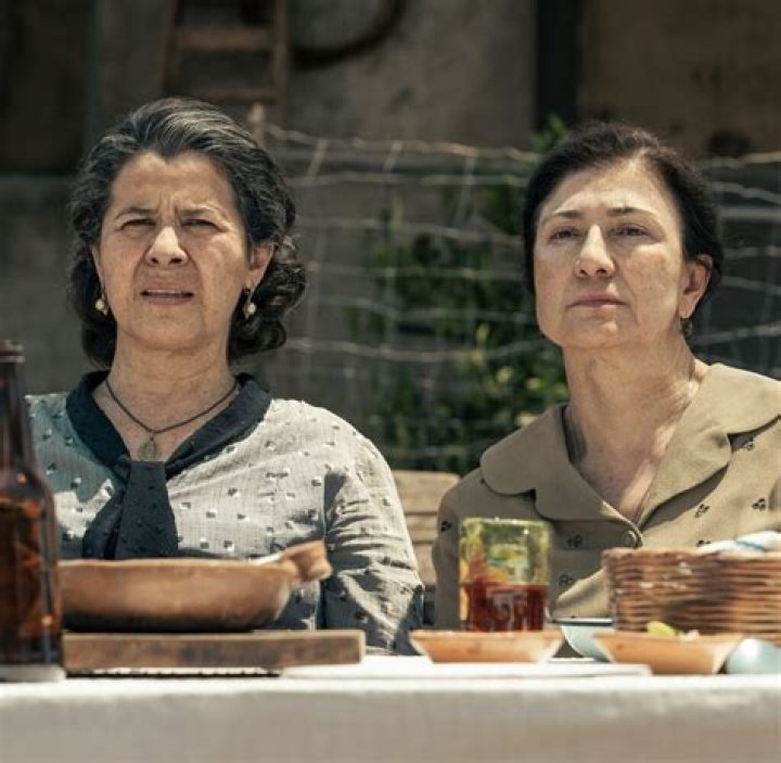 Leticia Huijara Age, Bio, Movies, Married