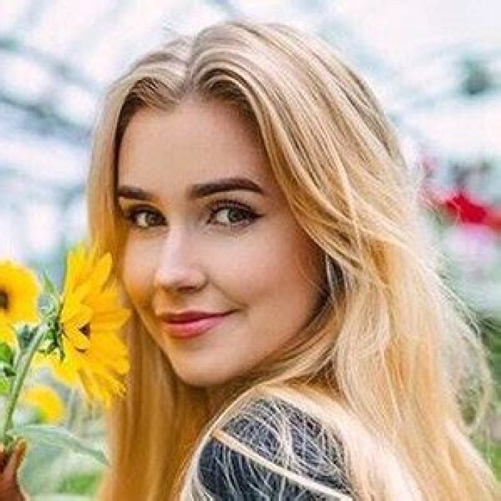 Mia Maples Wiki, Age, Net Worth, Height