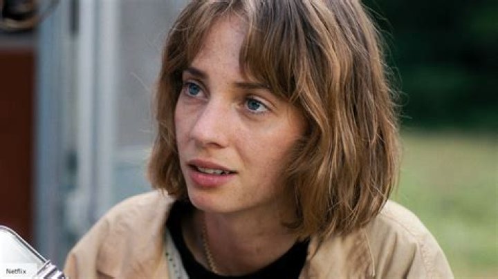 Movie star Ethan Hawke will never fix his crooked teeth after watching TV