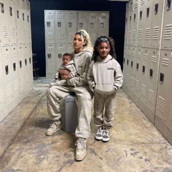 Relationship, Girlfriend, and Brothers of Darez!