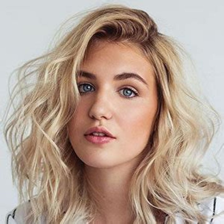 Sophie Nelisse Age, Boyfriend, Net Worth