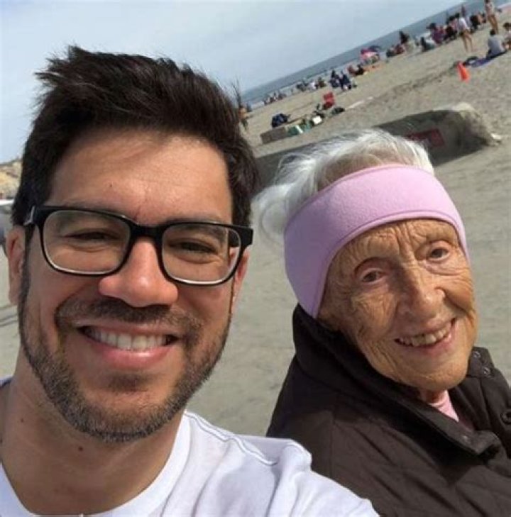 Tai Lopez Wiki: Age, Birthday, Married, Wife, Girlfriend, Height, Family