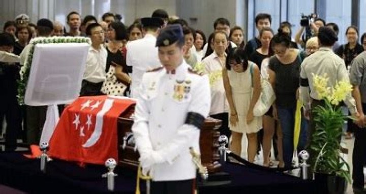 The former Prime Minister fo Singapore was married to Kwa Geok Choo.