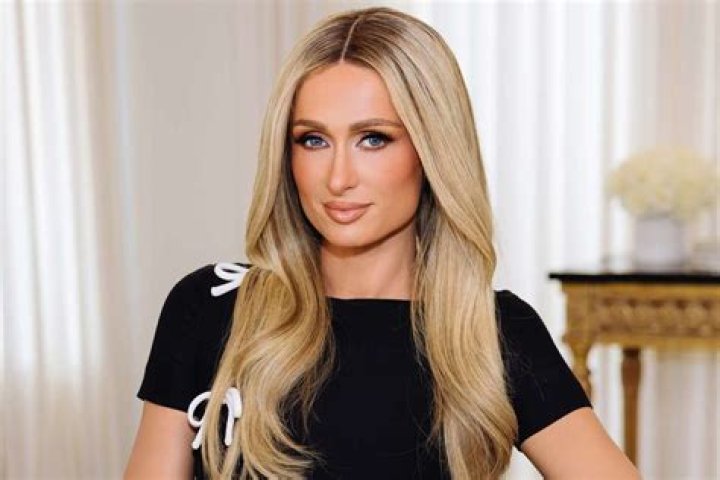Twitter Misses the Old Paris Hilton