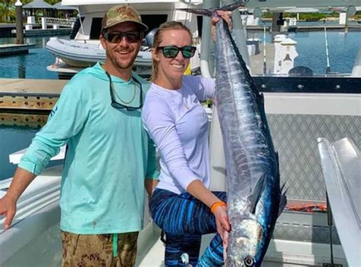 Vicky Stark Age, Husband, Fishing, Instagram