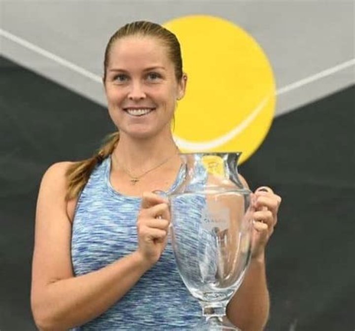 Who is American Tennis player, Shelby Rogers currently dating?