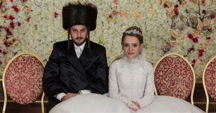 Who is Unorthodox Star Amit Rahav's Wife? Know HIs Girlfriend, Gay, Age, Interview, Shistel, Pareja, Instagram, Net Worth, & More.