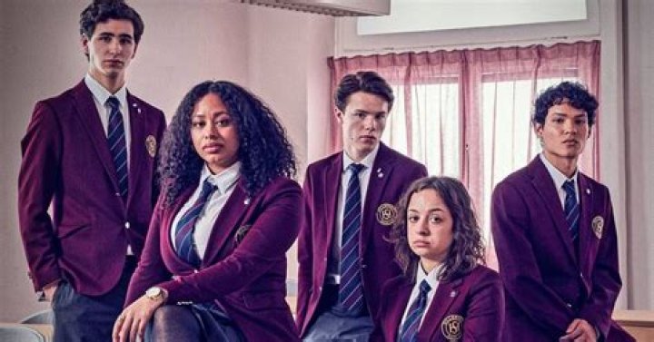 Who stars in the teen series on Netflix?