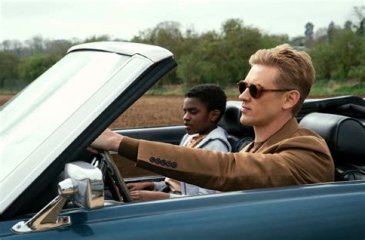 Why does Corinthian take eyes in The Sandman? Does he die?